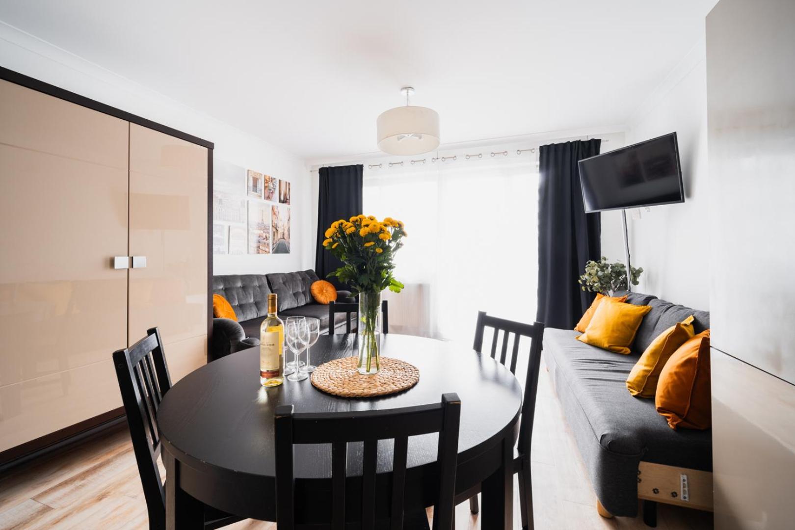 Apartment Old Town - 3 Rooms - 2 Bathrooms - 12 People - Parking Place Wroclaw Exterior photo